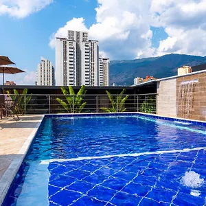 California Hotel Medellin
